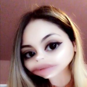 Meet your Posher, Alejandra